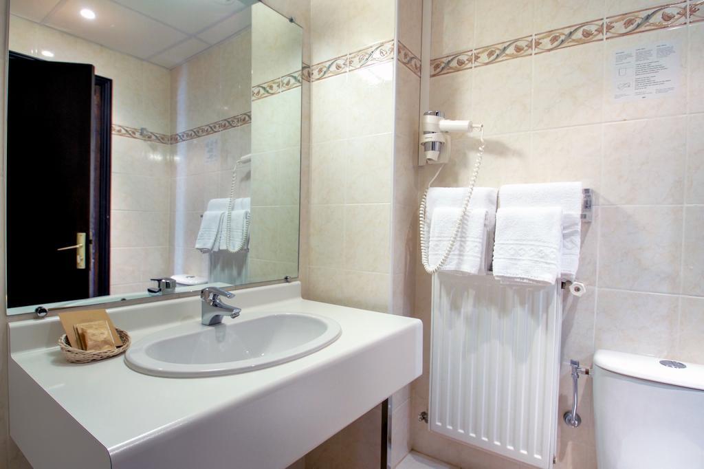 Hôtel Las Donnas Auron Habitación foto